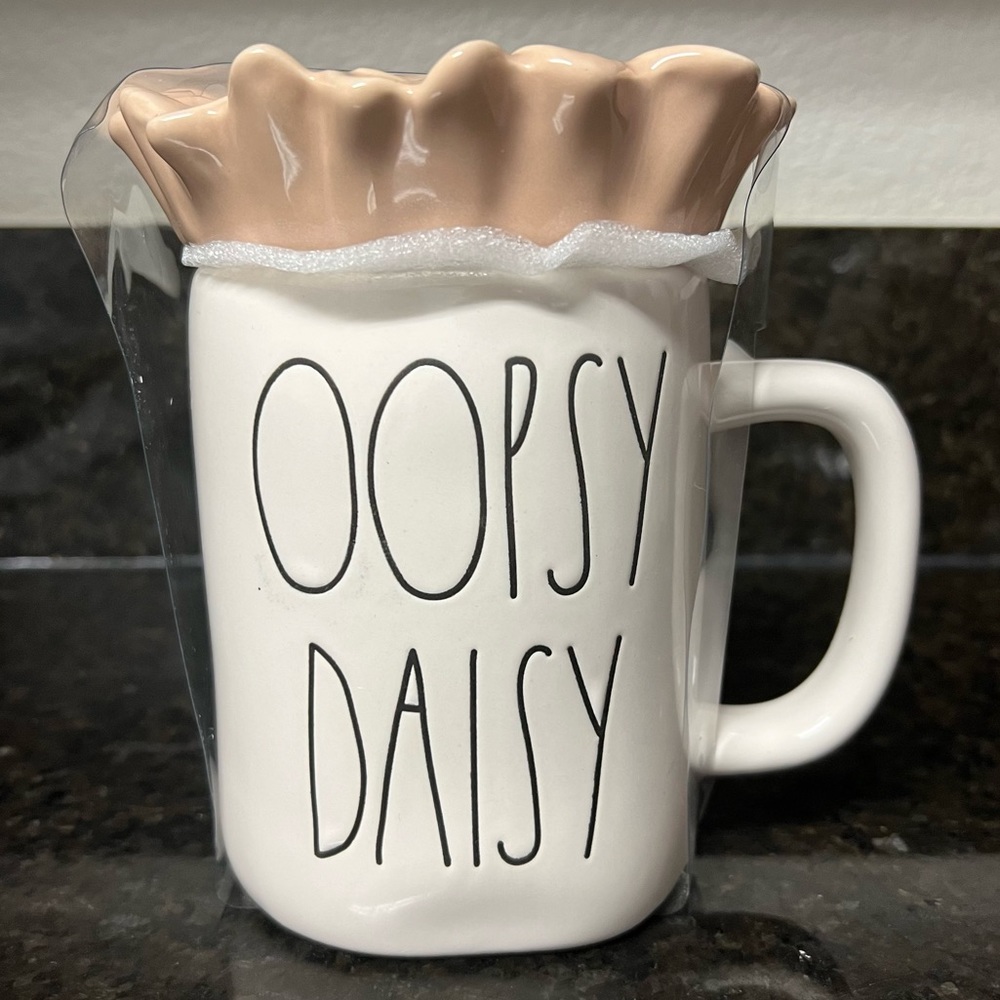 RAW DUNN-Oopsy Daisy With Flower Bee Topper Mug 🐝